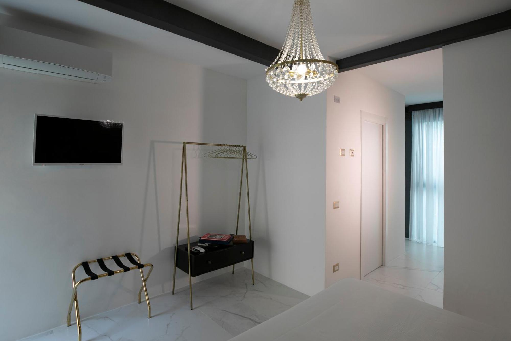Azzoli Trapani - Apartments&Skypool - Adults Only Kültér fotó